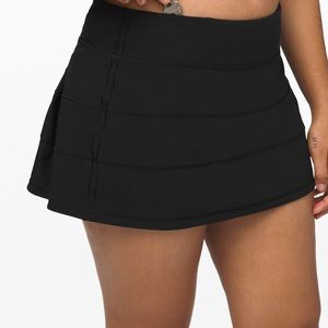 Lululemon pace rival skirt